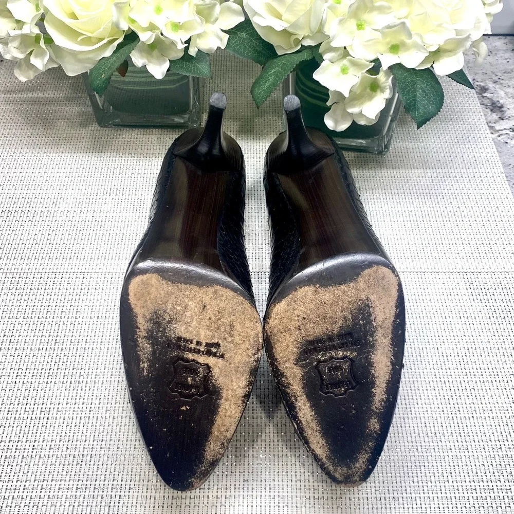 Preowned Stuart Weizmann crocodile heels size 8
